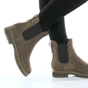 Cole Haan women's greenwich waterproof chelsea booties size 5.1/2